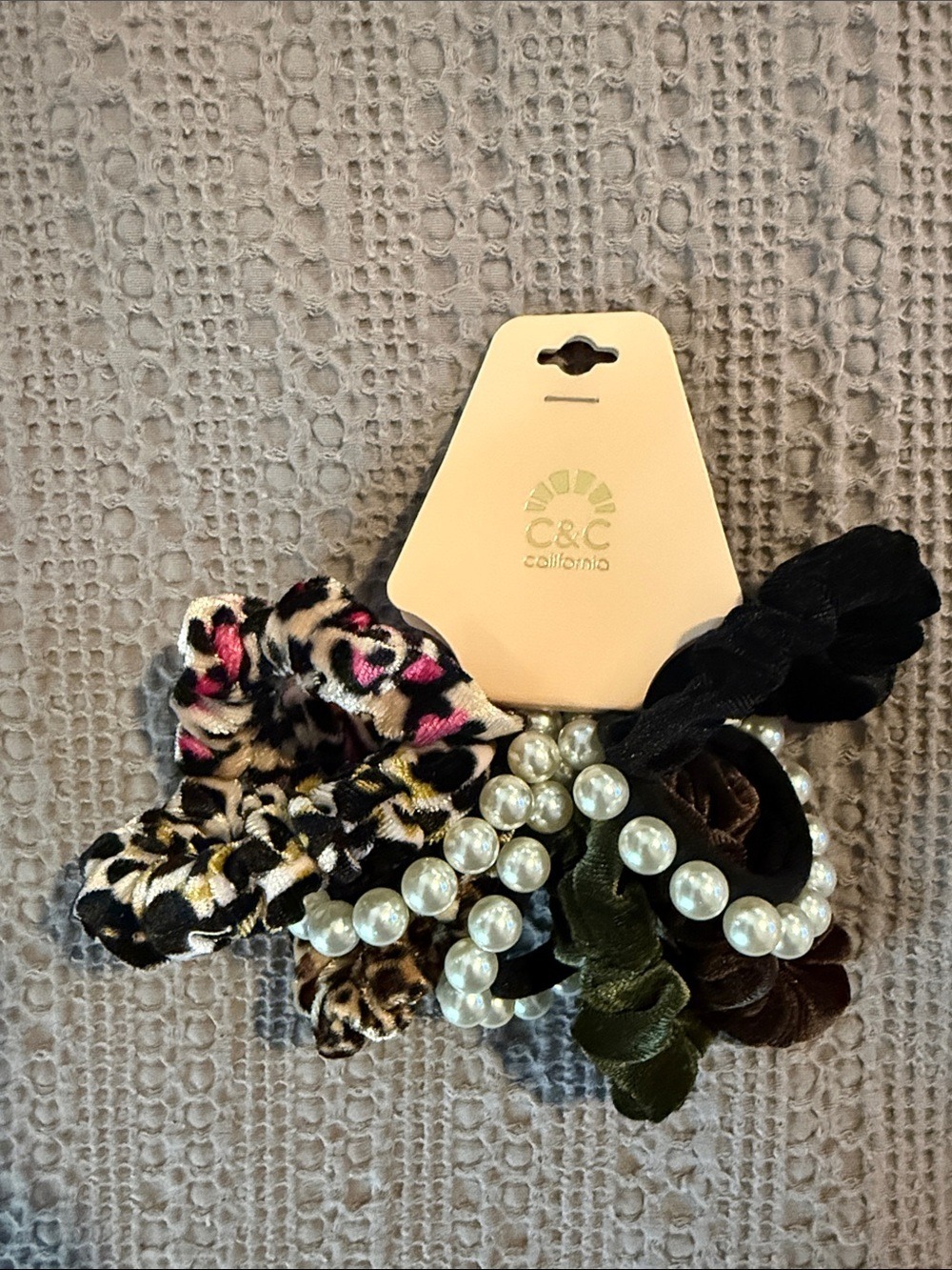 C&C California Velvet, Pearl & Leopard Scrunchie Set - [BC0940]